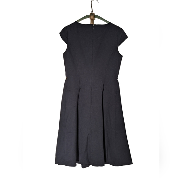 Anne Klein navy blue belted dress, size 6 - Picture 3 of 5